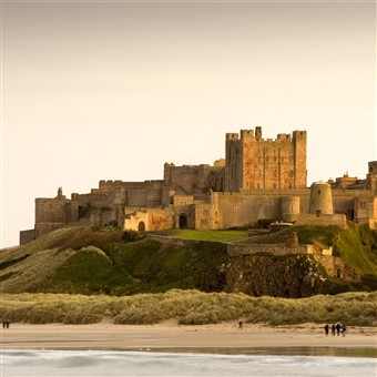 Spectacular Kynren, Bamburgh Castle & Cragside 